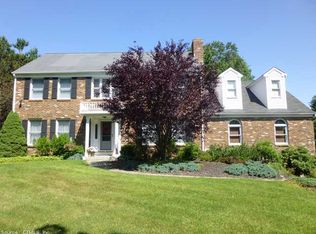 50 Strathmore Rd, Middlebury, CT 06762