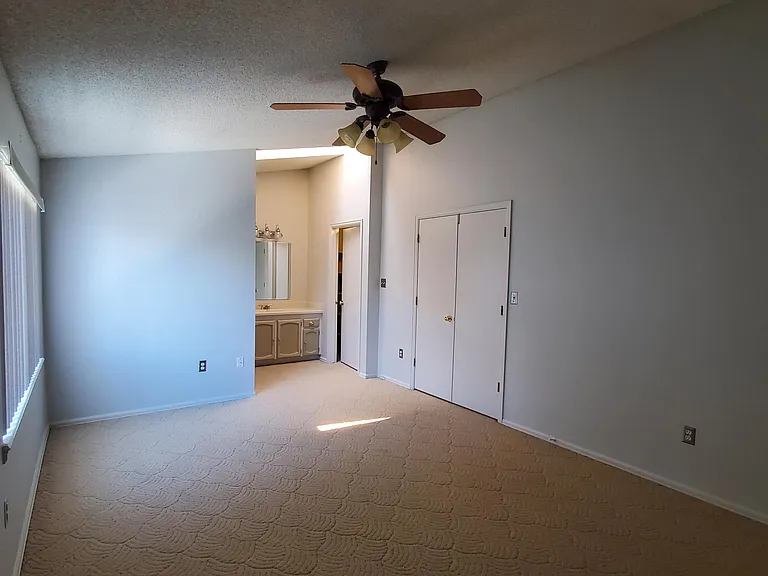 133 Blue Spruce Ct — Photo 21