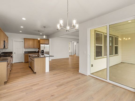 5th image of 805 Halfpipe St #Qxrqe7