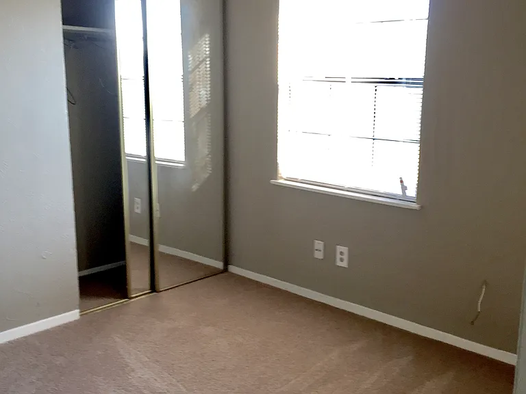 4249 Caldwell Ave — Photo 7