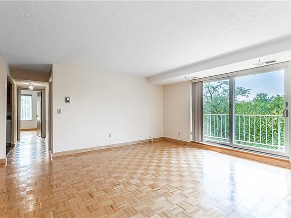 4th image of 50 S Rocky River Dr APT 601