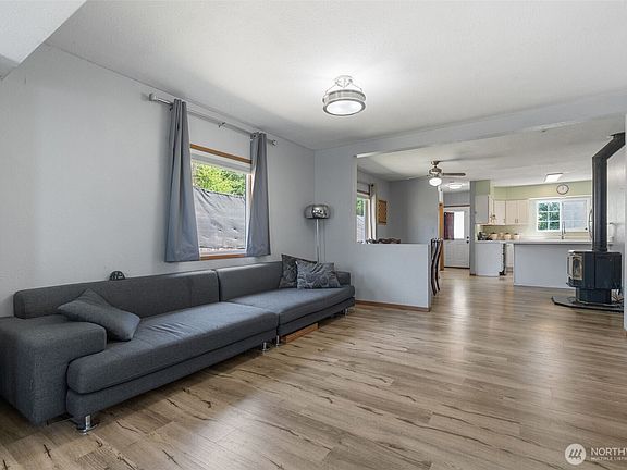 5th image of 226 SW 16th Street