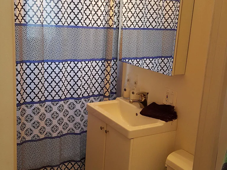 1328 N Bosworth Ave #6 — Photo 7