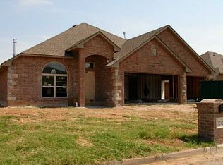 3212 Morgan Creek Rd, Yukon, OK 73099