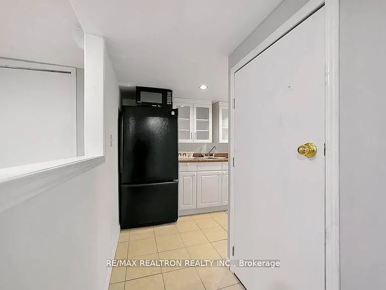 28 Hartwell Way — Photo 13