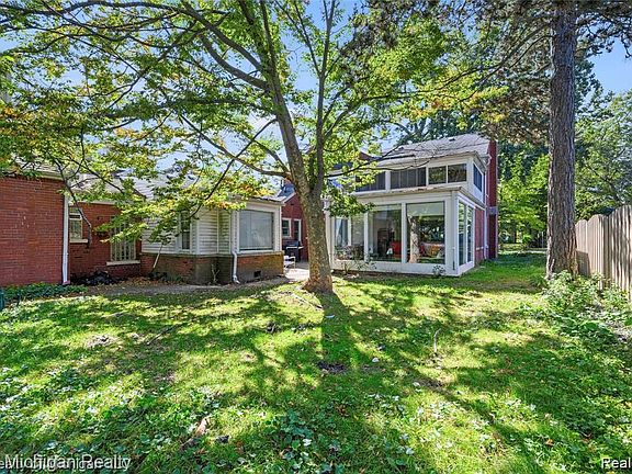 2nd image of 1206 Balfour St