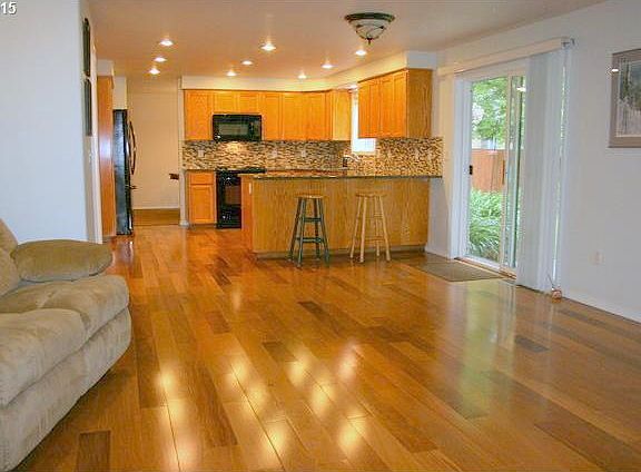 3rd image of 2812 NE 174th Ave