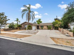 332 E Citron St, Corona, CA 92879
