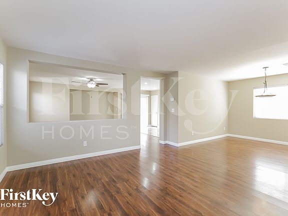 3rd image of 11035 Calder Ave