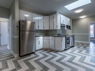 204 Calyer St, Brooklyn, NY