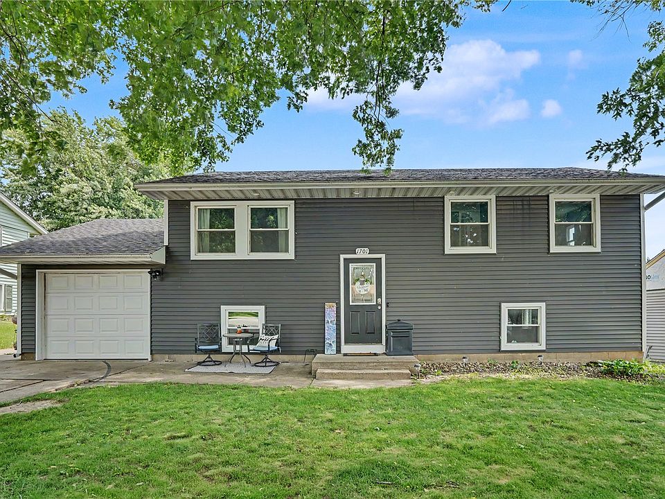 1st image of 1701 Springdale Dr