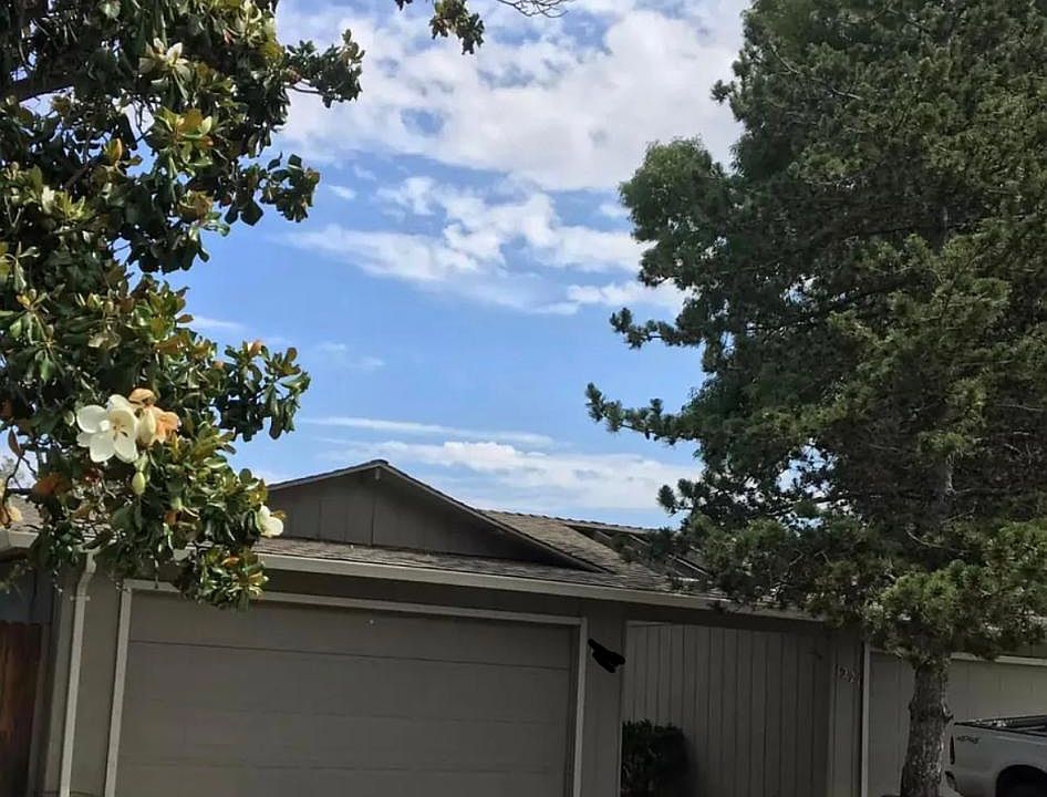 1st image of 1035 Princess Dr