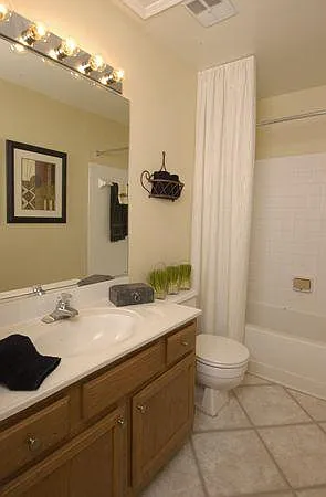 1804 N Quinn St — Photo 11