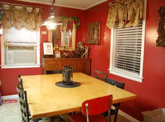 5th image of 103 Carmalite St