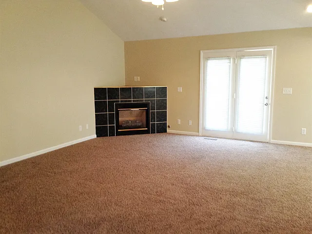 1501 Michael Dr — Photo 4