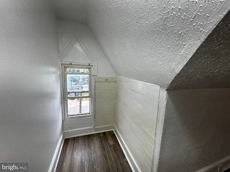 323 Vine St E #B — Photo 27