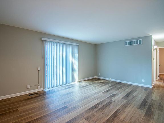 4th image of 10415 Briarbend Dr APT 5