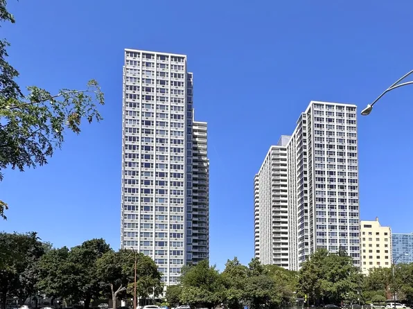 4250 N Marine Dr APT 714, Chicago, IL 60613