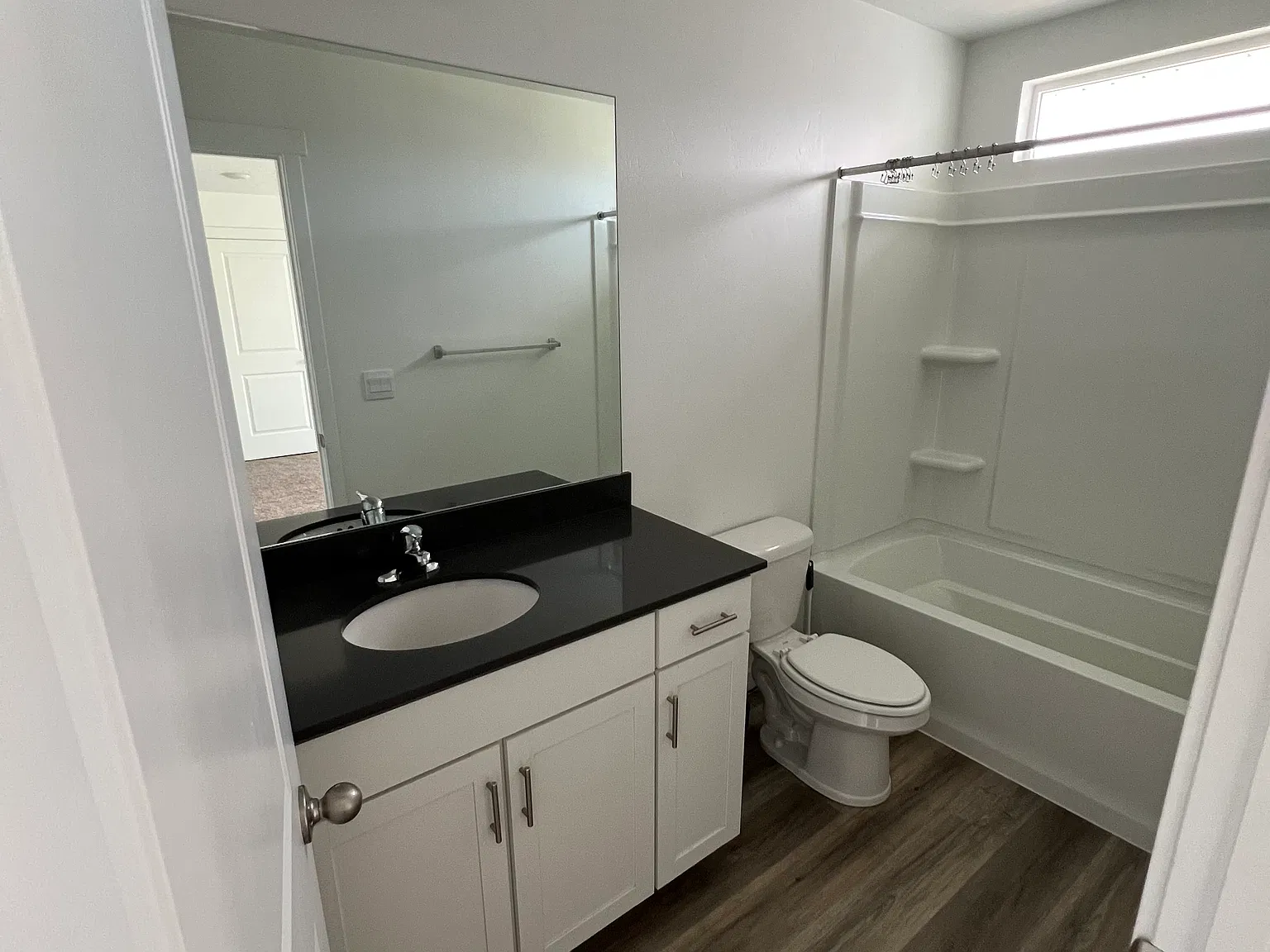 1114 E Dogwatch Dr — Photo 3
