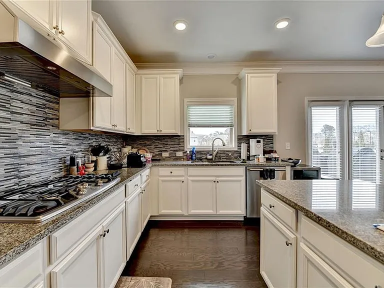 5525 Nesmith Ct — Photo 17