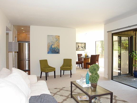 5th image of 3366 La Mesa Dr APT 1
