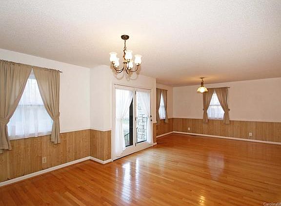 5th image of 198 Southwood Park Rd