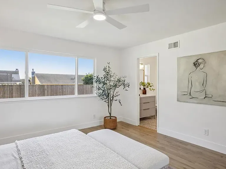 411 Beach Ave — Photo 14