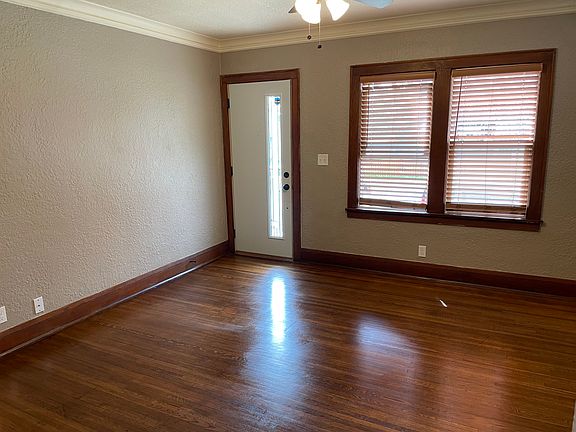 Living Room / Front Door