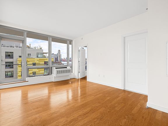 5th image of 4815 11th St APT 11B