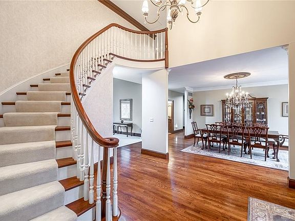 5th image of 2623 Center Creek Cir