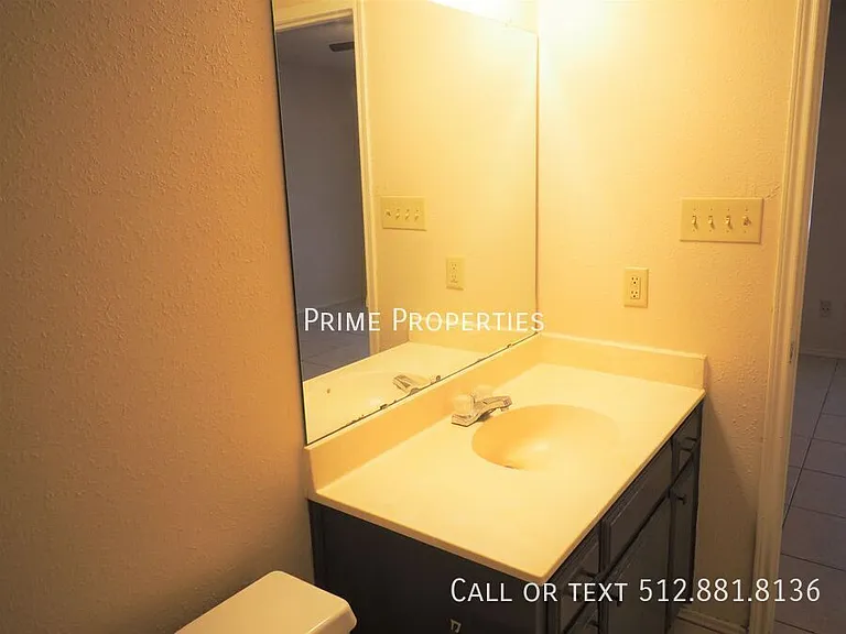 1401 Hermitage Dr — Photo 15