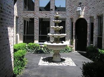 2nd image of 120 Georgian Dr