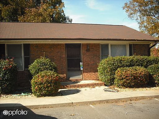 1st image of 476 Willowspring Ln
