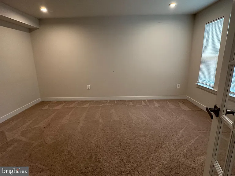 8711 Shady Pines Dr — Photo 3