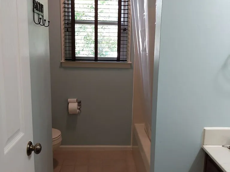 2640 Holt Ln — Photo 18