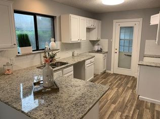 2417 Warrington Dr, Grand Prairie, TX 75052