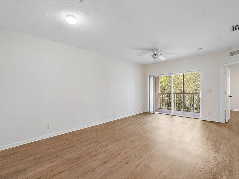 1161 Golden Lakes Blvd #1325 — Photo 9