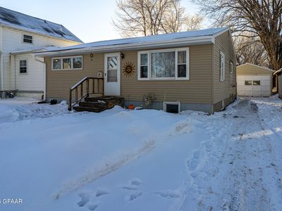 1905 11th Ave N, Grand Forks, ND, 58203