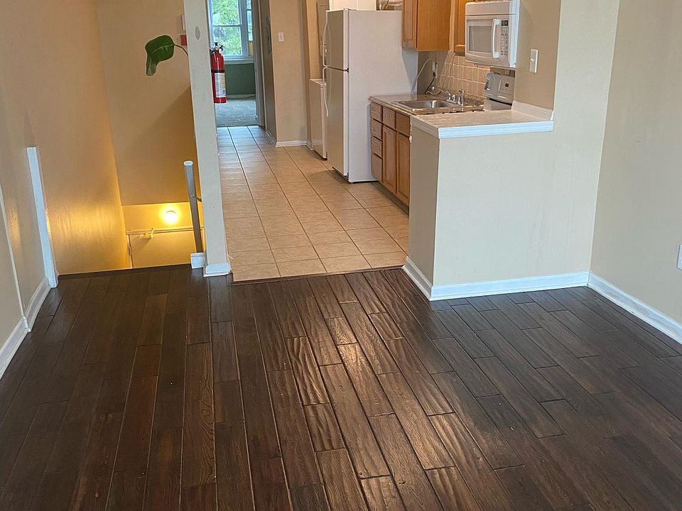 1st image of 5166 Parkside Ave #3