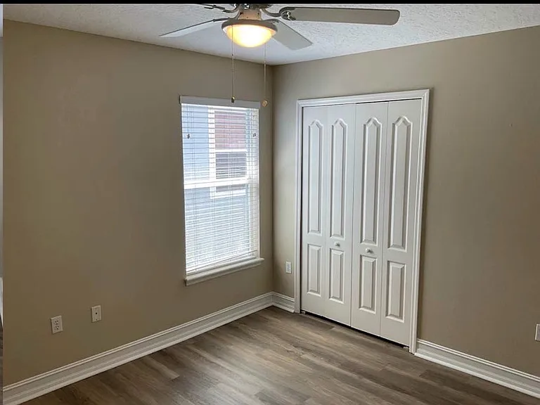 3705 Sagefield Dr — Photo 3