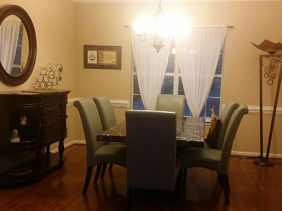 Formal dining room