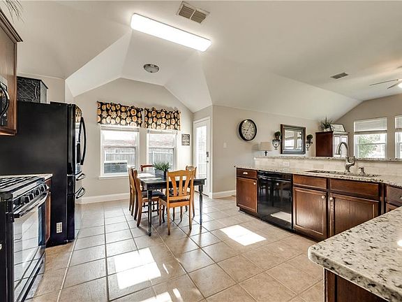 2nd image of 223 Breseman St