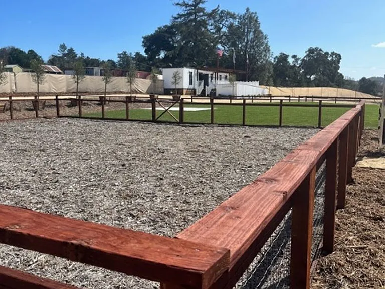 Emerald Ridge Apartments — Photo 9
