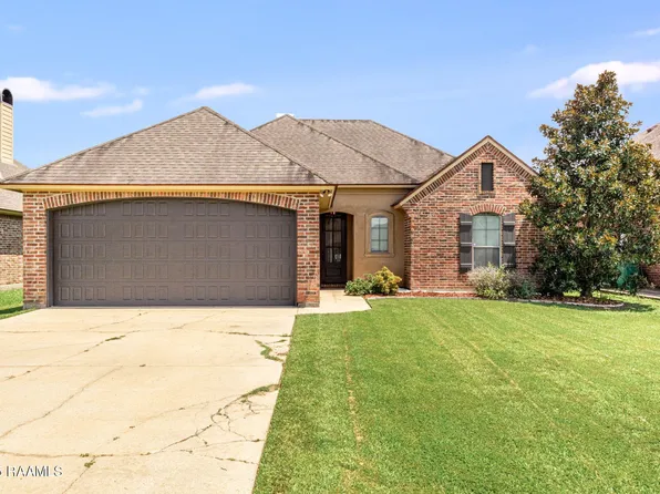 206 Green Ridge Dr, Youngsville, LA 70592