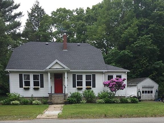 2nd image of 415 Lincoln St