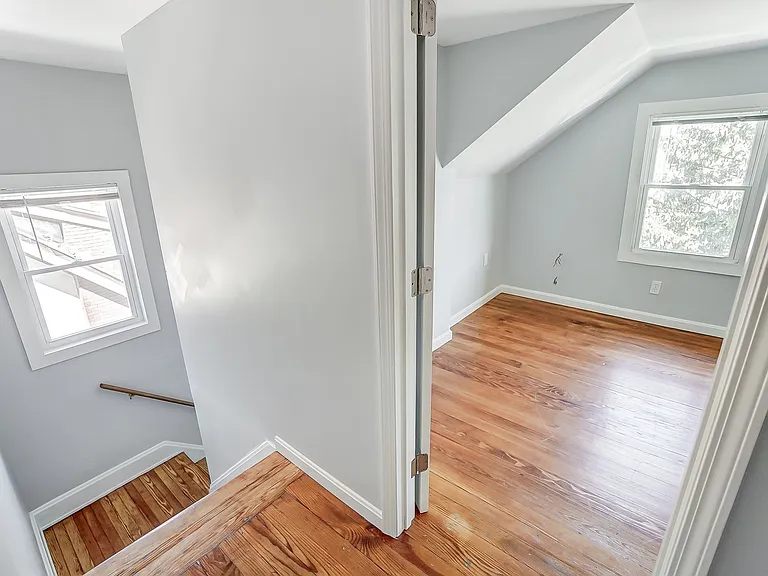 3627 Zinsle Ave — Photo 9