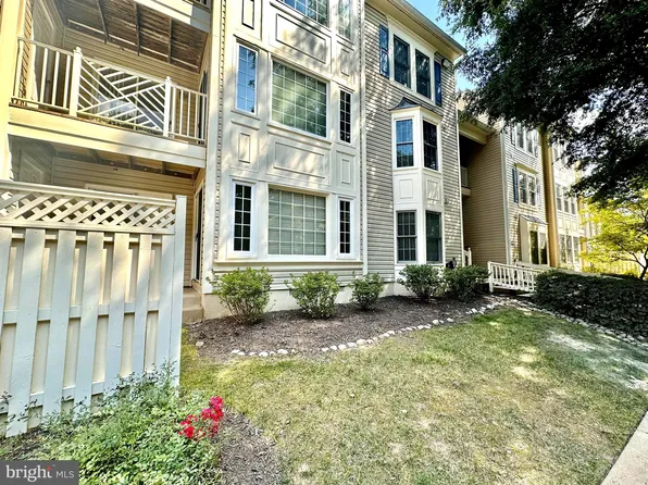 12245 Fairfield House Dr APT 403A, Fairfax, VA 22033