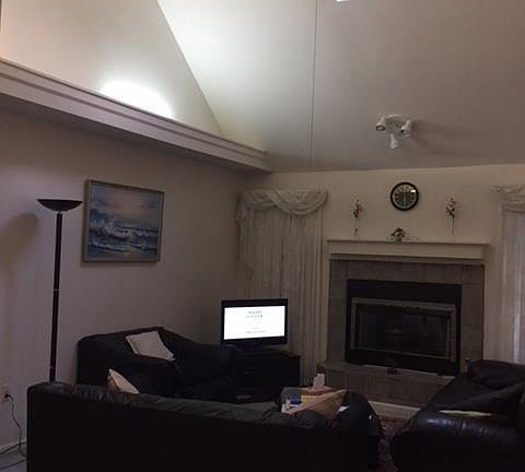 4th image of 632 Blevins Dr