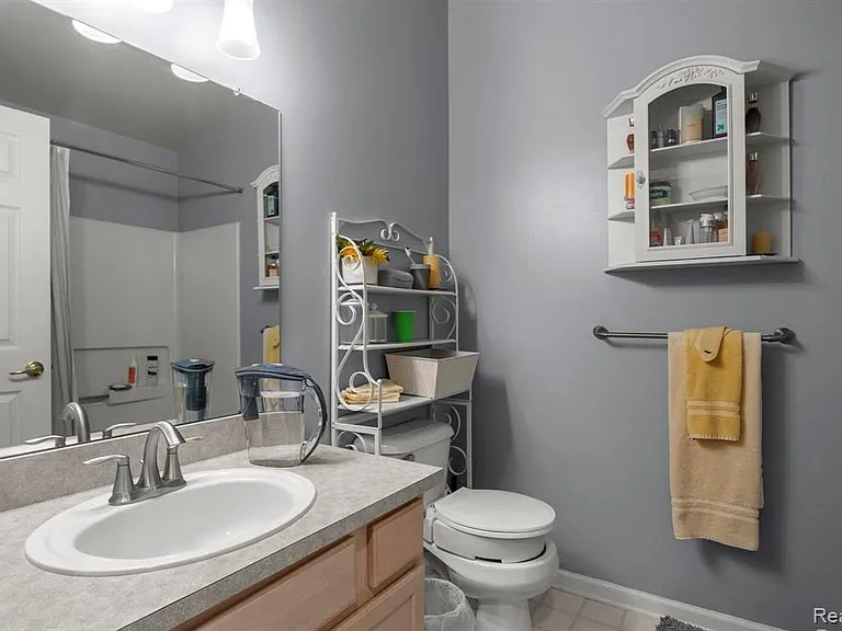 4242 Schaefer Rd — Photo 17