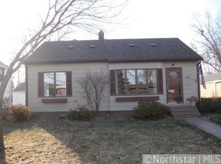 533 1st St E, Waconia, MN 55387